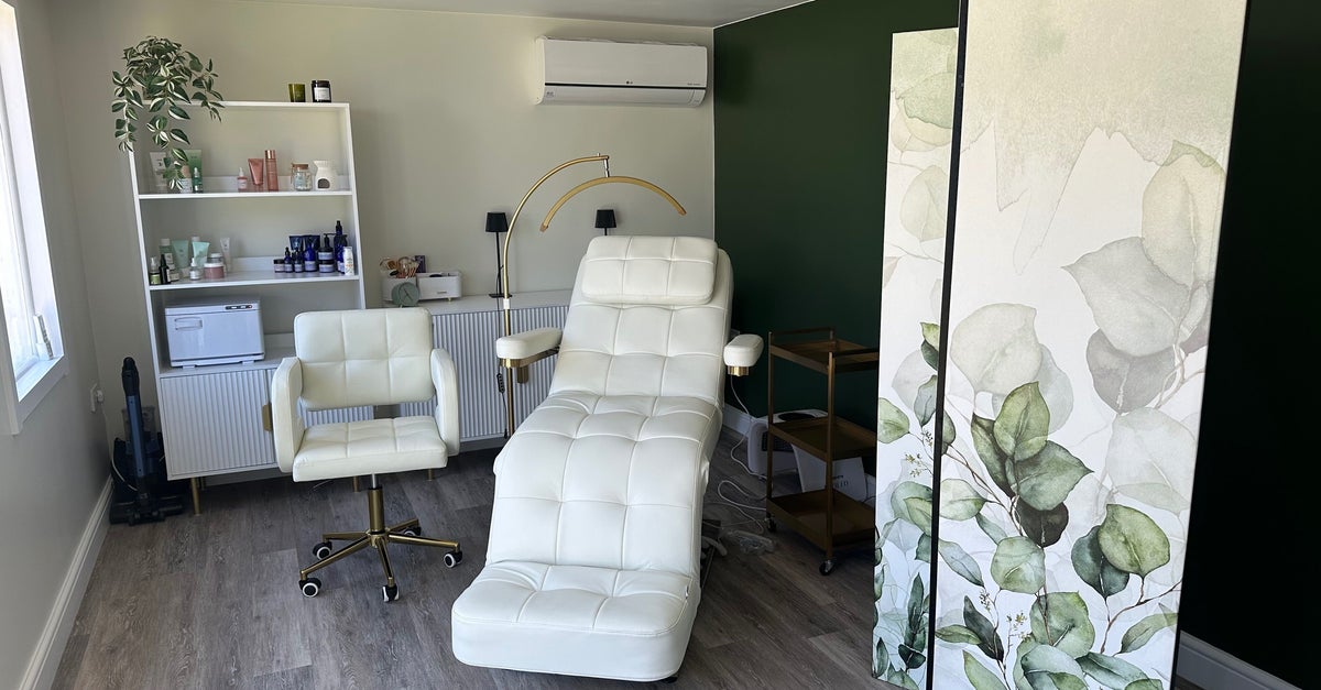 White Butterfly Beauty Room treatment room